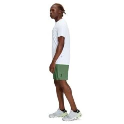 On | Men's Hybrid Shorts - Ivy -Sportswear Promotions 185.01037 M On HybridShorts sidefullbody
