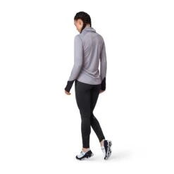 On | Women's Weather Shirt 13 On | Women's Weather Shirt -Sportswear Promotions 20300077 F onrunning weathershirt modelwalk