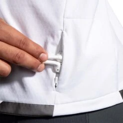 Brooks | Men's Run Visible Thermal Hoodie 11 Brooks | Men's Run Visible Thermal Hoodie -Sportswear Promotions 211411134 M Brooks RunVisibleThermalHoodie pocket