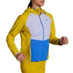 Brooks | Women's Canopy Jacket - Golden Hour -Sportswear Promotions 221521362 W Brooks CanopyJacket frontonbody