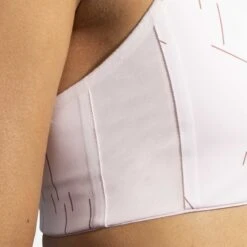 Brooks | Women's Drive Convertible Run Bra - Pink 16 Brooks | Women's Drive Convertible Run Bra - Pink -Sportswear Promotions 350081658 F brooks driveconvertiblerunbra sidedetail