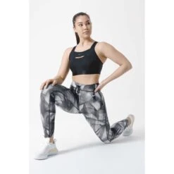 Nike | Women's Alpha Ultrabreathe Bra -Sportswear Promotions CZ4451010 F nike alphaultrabra modelstretch