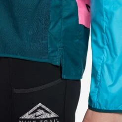 Nike | Women's SF Trail Jacket -Sportswear Promotions DC8041 607 F nike SF Trail Jacket hem