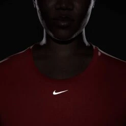 Nike | Women's One Luxe Dri-Fit SS STD Top -Sportswear Promotions DD0618 673 F nike One Luxe Dri Fit SS STD Top reflective 1