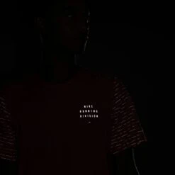 Nike | Men's Dri-Fit Run Division NV Rise 365 SS -Sportswear Promotions DD4851814 M nike dfrdnvrise365ss reflect