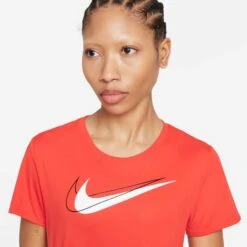 Nike | Women's Dri-Fit Swoosh Run Top SS 7 Nike | Women's Dri-Fit Swoosh Run Top SS -Sportswear Promotions DD4898 673 F nike Dri Fit Swoosh Run Top SS neckline