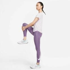 Nike | Women's Dri-Fit Swoosh Run 7/8 Tight 11 Nike | Women's Dri-Fit Swoosh Run 7/8 Tight -Sportswear Promotions DD5278 574 F nike Dri Fit Swoosh Run 7 8 Tight model