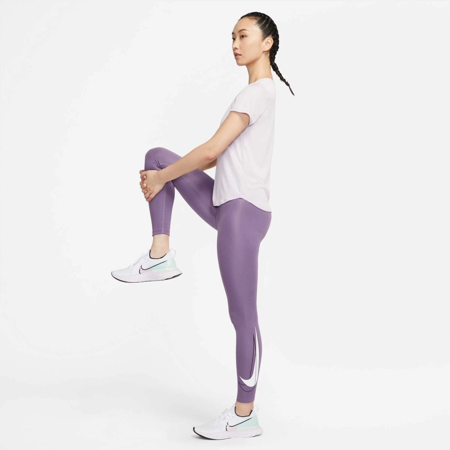 Nike | Women's Dri-Fit Swoosh Run 7/8 Tight 5 Nike | Women's Dri-Fit Swoosh Run 7/8 Tight - Image 5