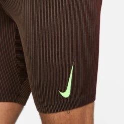 Nike | Men's Dri-Fit ADV Aeroswift Half Tight -Sportswear Promotions DM4622 014 M Nike Dri FitADVAeroswiftHalfTight closeup