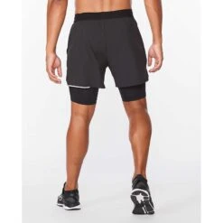 2XU | Men's Aero 2-in-1 5 Inch Shorts -Sportswear Promotions MR6535bBLKSRF M 2xu aero2in15inshort back