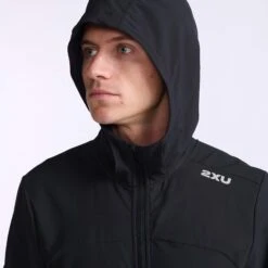 2XU | Men's Aero Jacket - Black -Sportswear Promotions MR6858aBLKSRF M 2XU AeroJacket hood