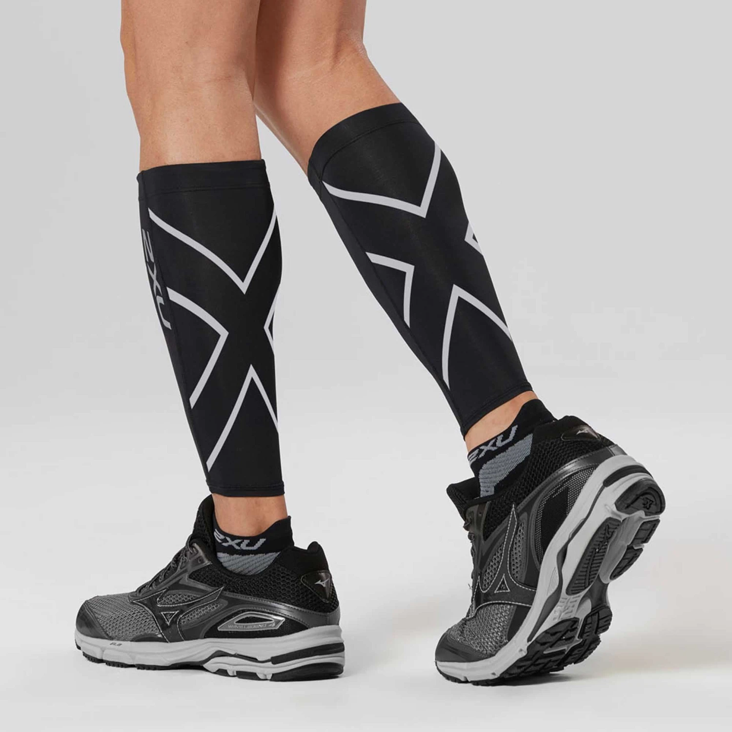2XU | Unisex Compression Calf Guards 2 2XU | Unisex Compression Calf Guards - Image 2