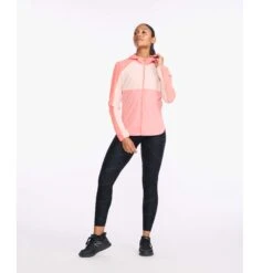 2XU | Women's Aero Jacket - Hyper Coral