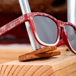 Goodr | OGS Originals Happy Festivus, Ya Filthy Animals Sunglasses 6 Goodr | OGS Originals Happy Festivus, Ya Filthy Animals Sunglasses -Sportswear Promotions festivus front2